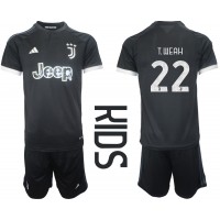 Camiseta Juventus Timothy Weah #22 Tercera Equipación Replica 2023-24 para niños mangas cortas (+ Pantalones cortos)